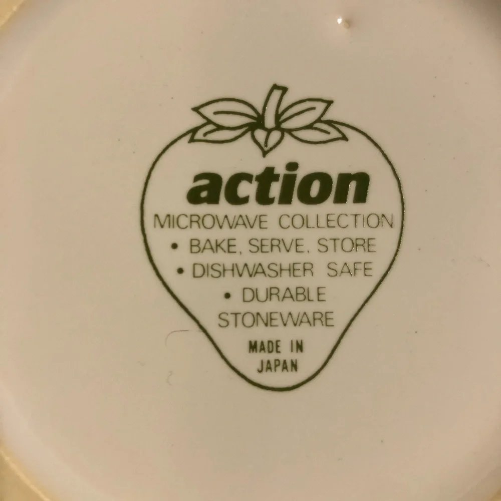 Action Strawberry Patterned Ramekin - Picture 5 of 5